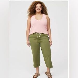 EUC Women’s Torrid | Olive Green Cropped Pants with Drawstring | Size 0
